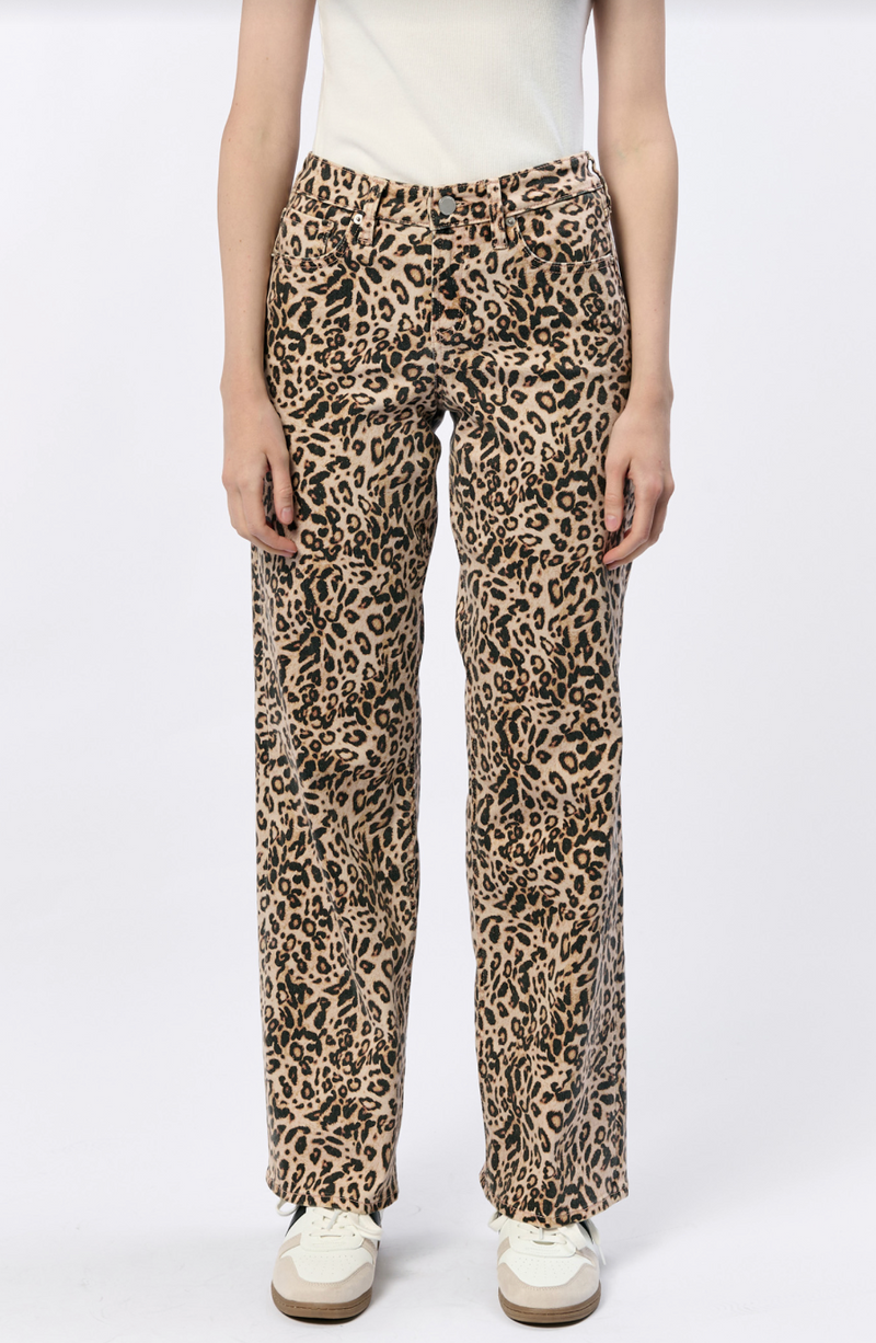 Taylor Straight Leg Jean