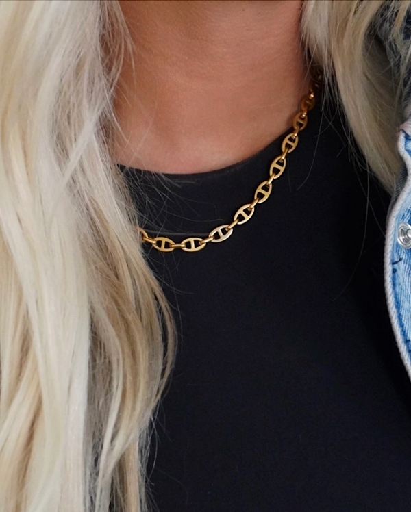 Mia Necklace